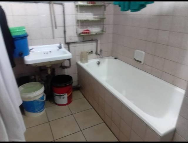 4 BEDROOM APARTMENT FOR SALE IN BEREA